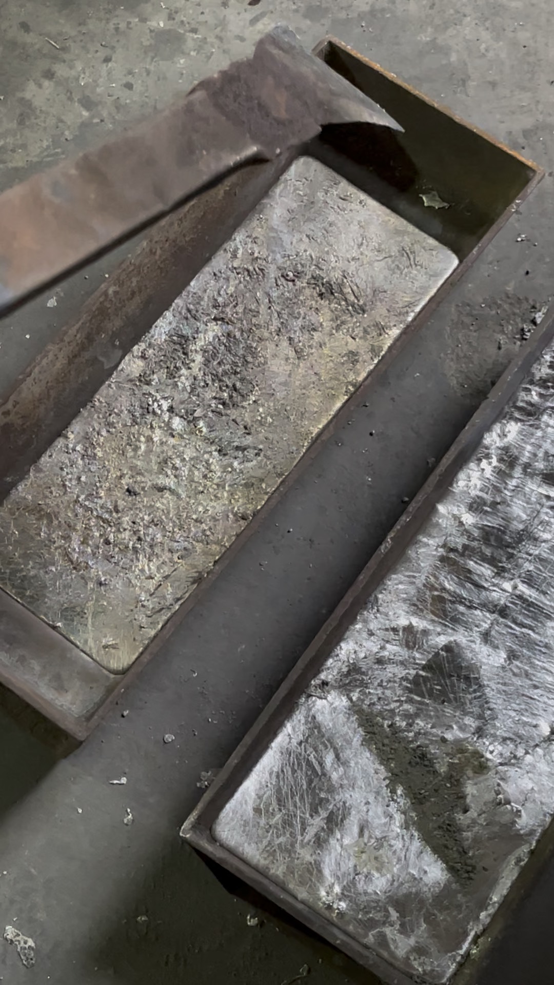 锡锭、镀金针、金盐等贵金属资源的回收利用与环保价值